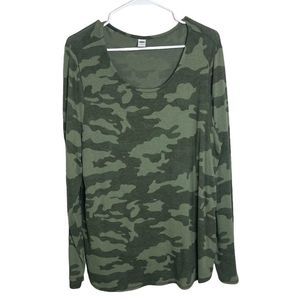 Old navy camo long sleeve tee